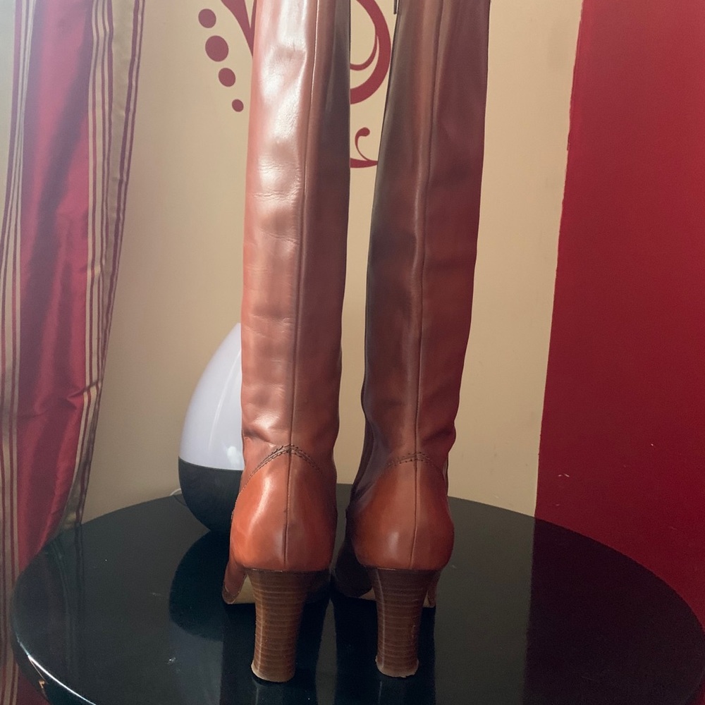 Boots - Picture 3 of 4